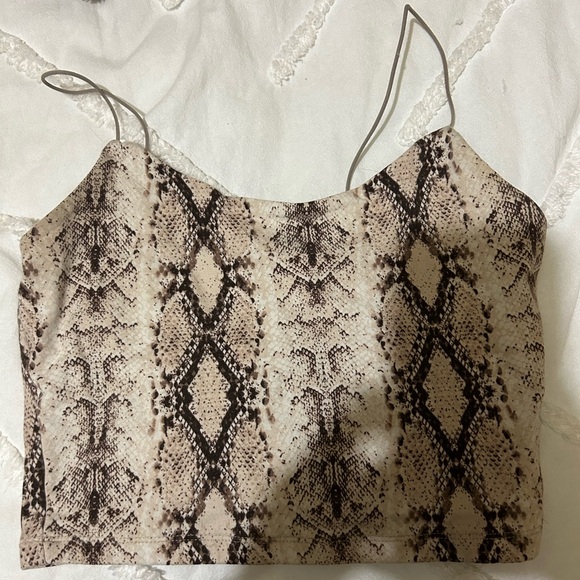Garage size small snakeskin - Picture 1 of 2